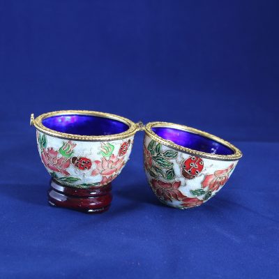 Αυγό Cloisonné με πασχαλίτσες ανοιγόμενο και μηχανισμό μουσικής - Image 3