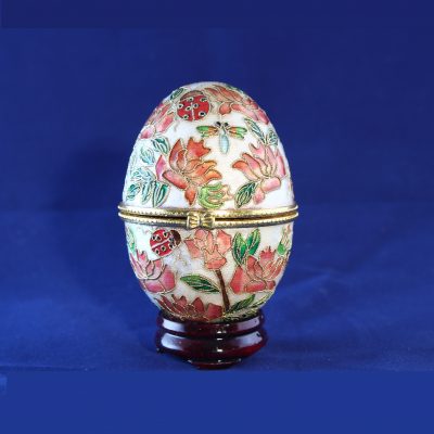 Αυγό Cloisonné με πασχαλίτσες και μηχανισμό μουσικής