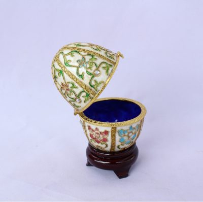 Αυγό Cloisonné  με ανθάκια και φύλλα, ανοιγόμενο-με ξύλινη βάση - Image 3